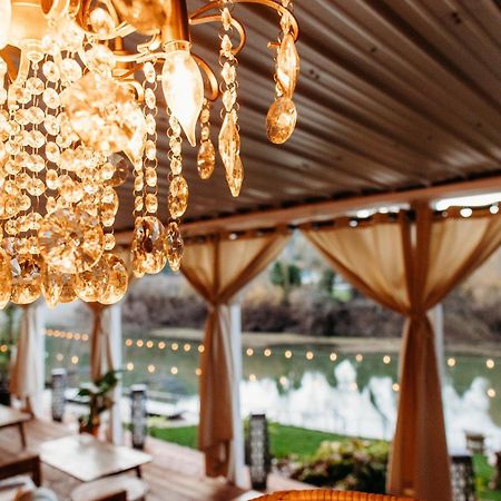 Boho Manor Hotel Monte Rio Exterior photo