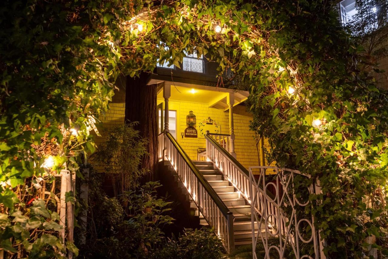 Boho Manor Hotel Monte Rio Exterior photo